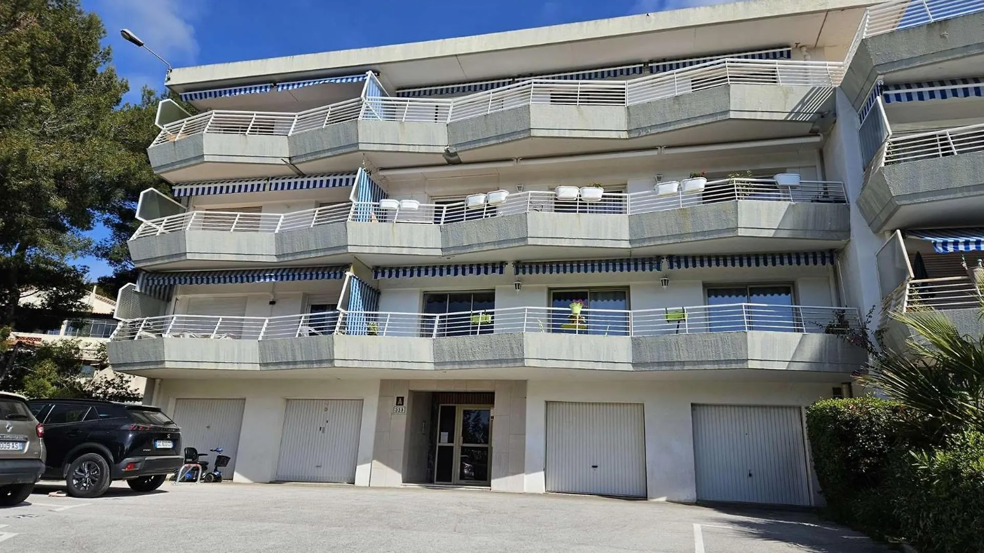 Apartment Bel Appartement, 6 Couchages, Wifi, Climatise, Parking, 10 Minutes A Pied De La Mer Sanary-sur-Mer