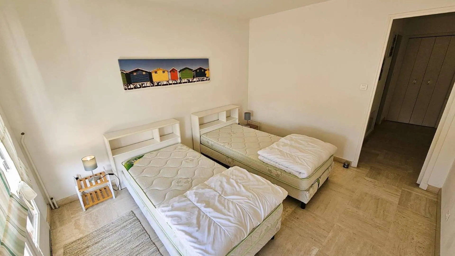 Bel Appartement, 6 Couchages, Wifi, Climatise, Parking, 10 Minutes A Pied De La Mer Sanary-sur-Mer 0*,  France