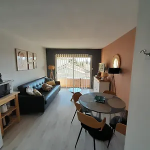Appartement Cosy 3mn De La Clim Parking Wifi, Sanary-sur-Mer